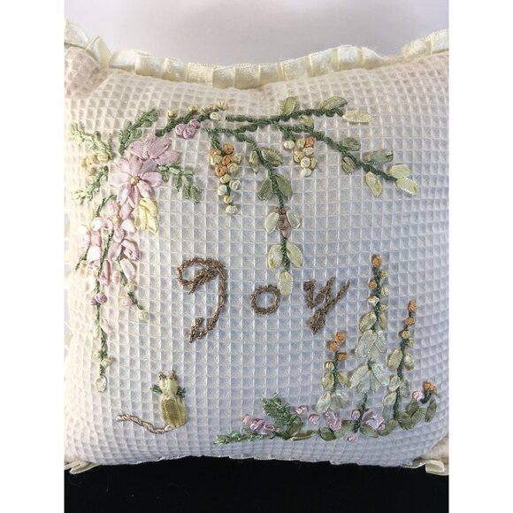 Embroidered Throw Pillows Hope Joy Faith Soft Trim Waffle Decor - Set of 3 - Picture 6 of 13